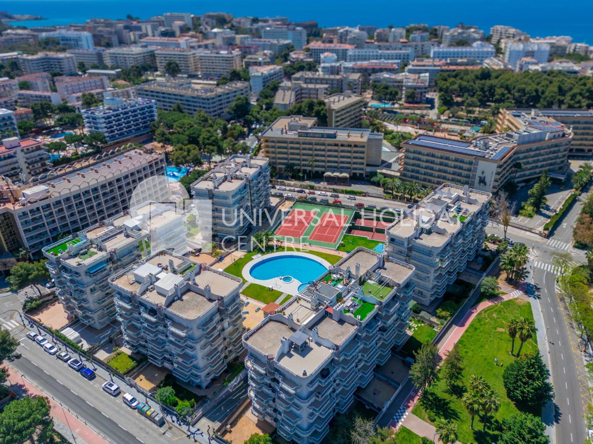 Uhc Larimar Family Complex Lägenhet Salou Exteriör bild